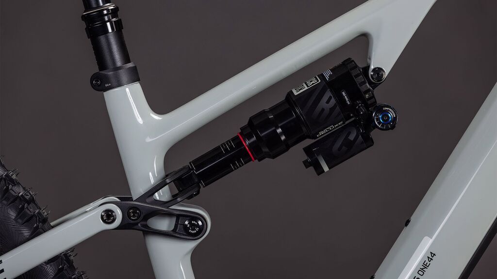 Elektrokolo Cube AMS Hybrid ONE44 C:62 Race 400X reedbeige´n´black 2026