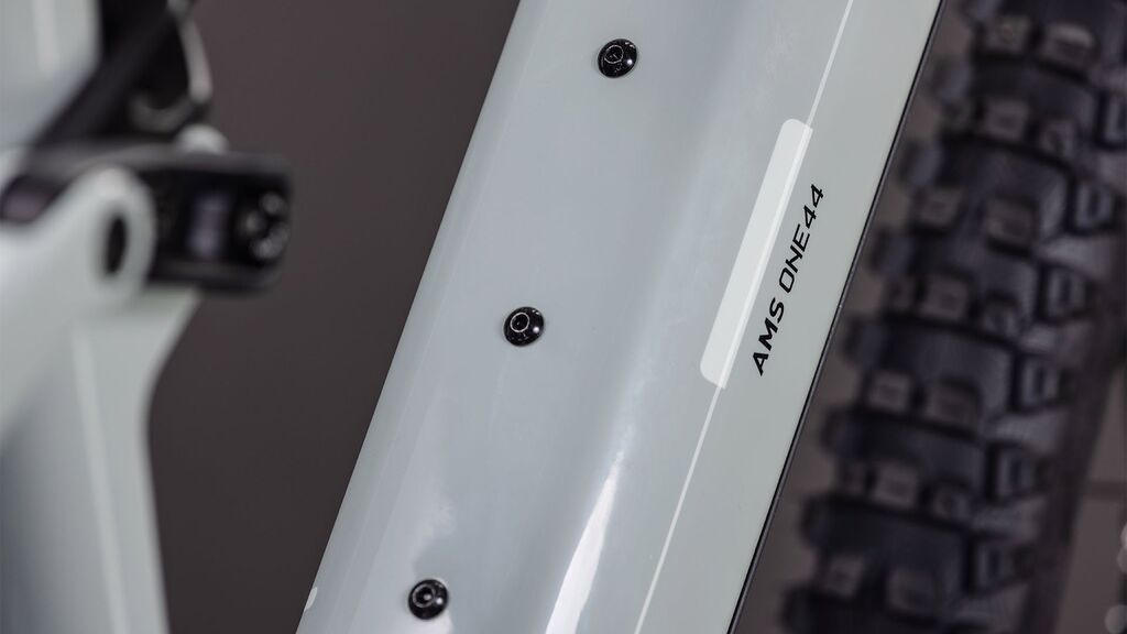 Elektrokolo Cube AMS Hybrid ONE44 C:62 Race 400X reedbeige´n´black 2026