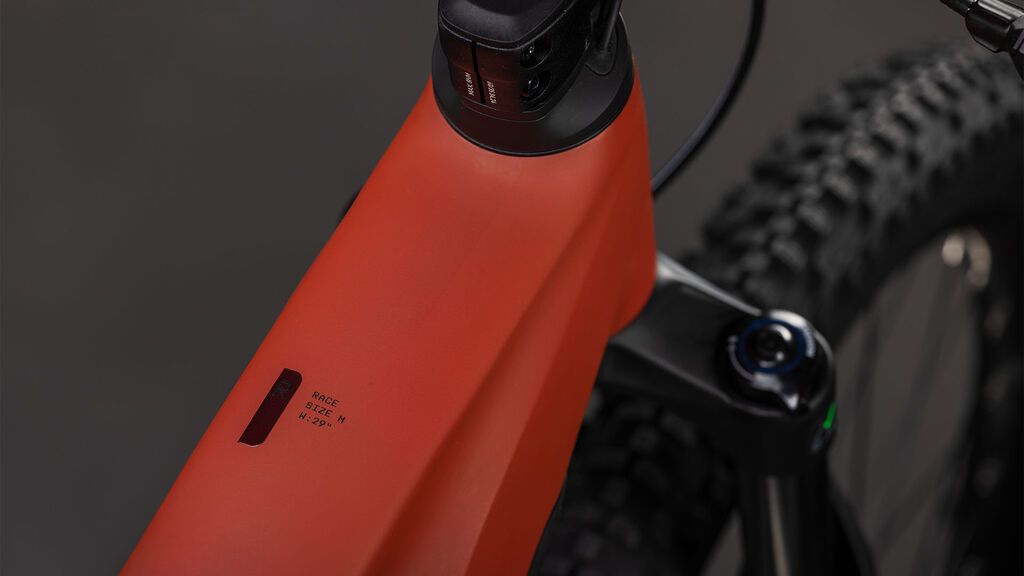 Elektrokolo Cube Reaction Hybrid Race 800 amber´n´black 2026