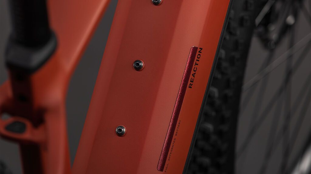 Elektrokolo Cube Reaction Hybrid Race 800 amber´n´black 2026