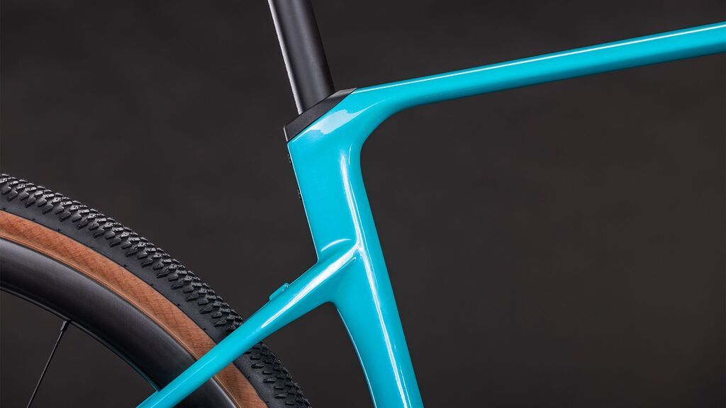 Gravel kolo Cube Nuroad C:62 Pro swimmingpool´n´black 2026