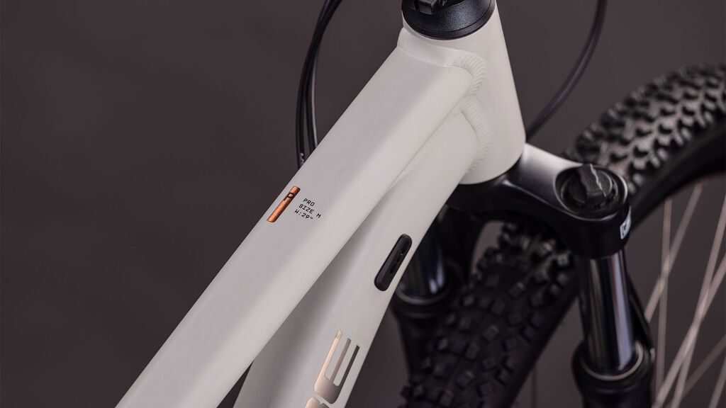 Horské kolo Cube Aim Pro 27.5 greige´n´titan 2026