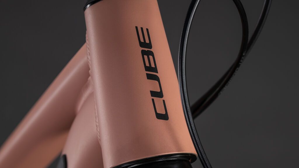 Horské kolo Cube Aim SLX 27.5 blushrose´n´black 2026