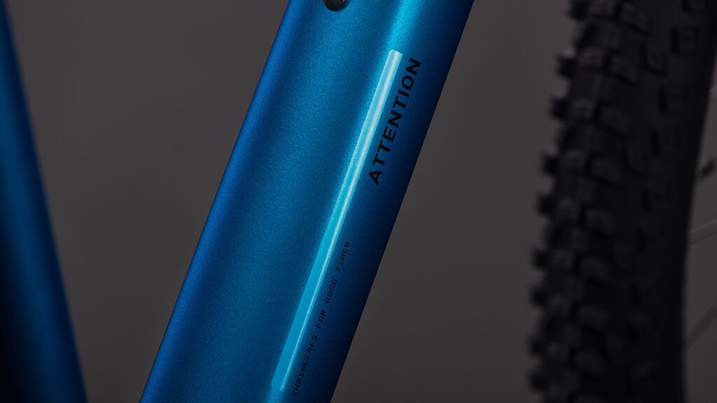 Horské kolo Cube Attention Pro electricblue´n´blue 2026