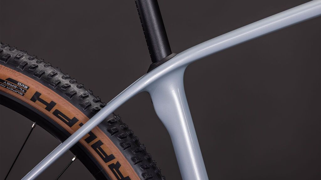 Horské kolo Cube Reaction C:62 Race foggrey´n´white 2026