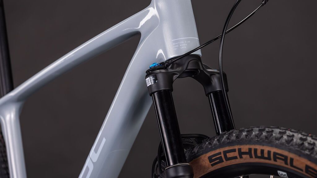 Horské kolo Cube Reaction C:62 Race foggrey´n´white 2026