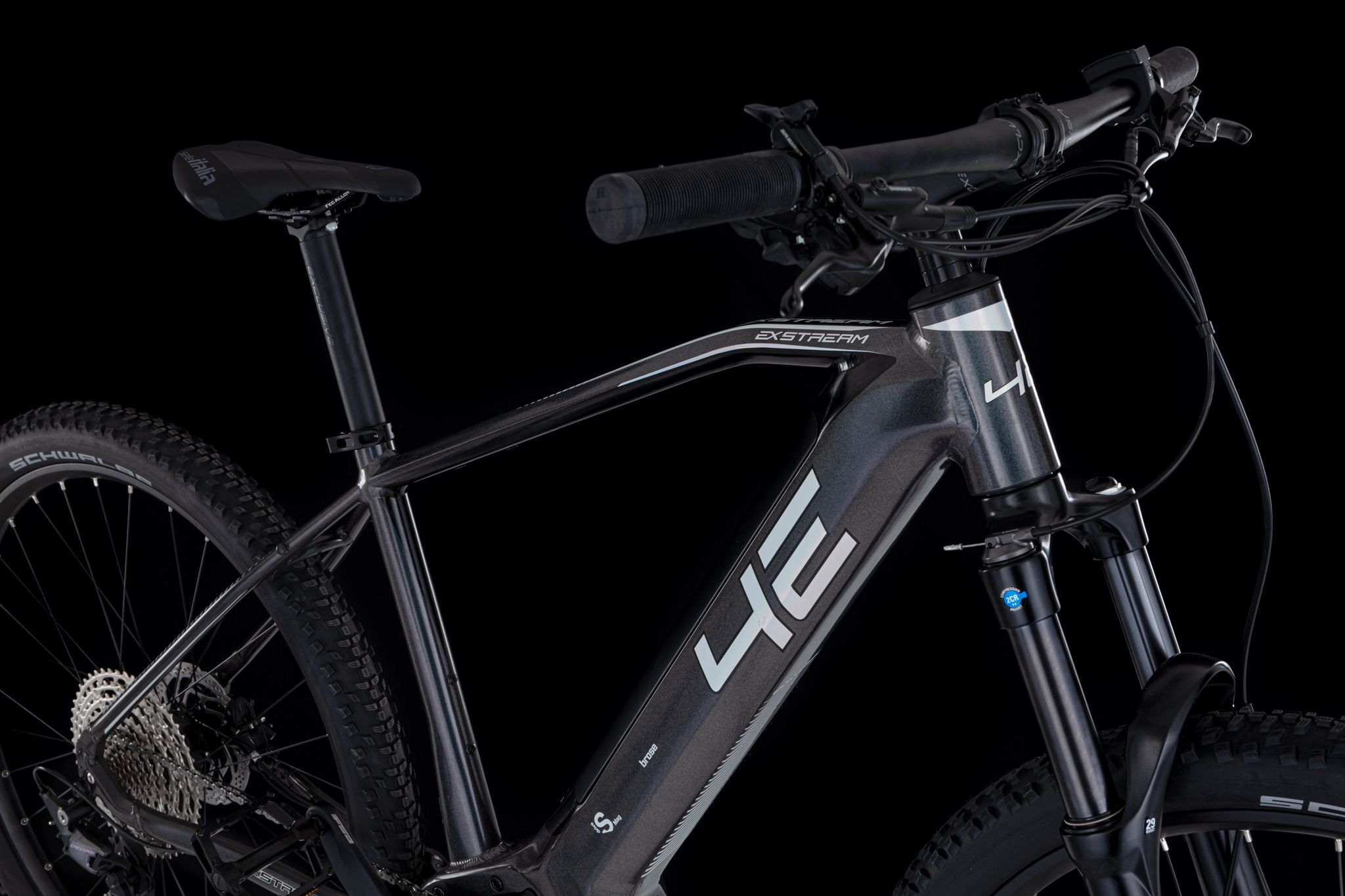 Elektrokolo 4EVER EXSTREAM ELITE 820 matt chameleon / white  2025