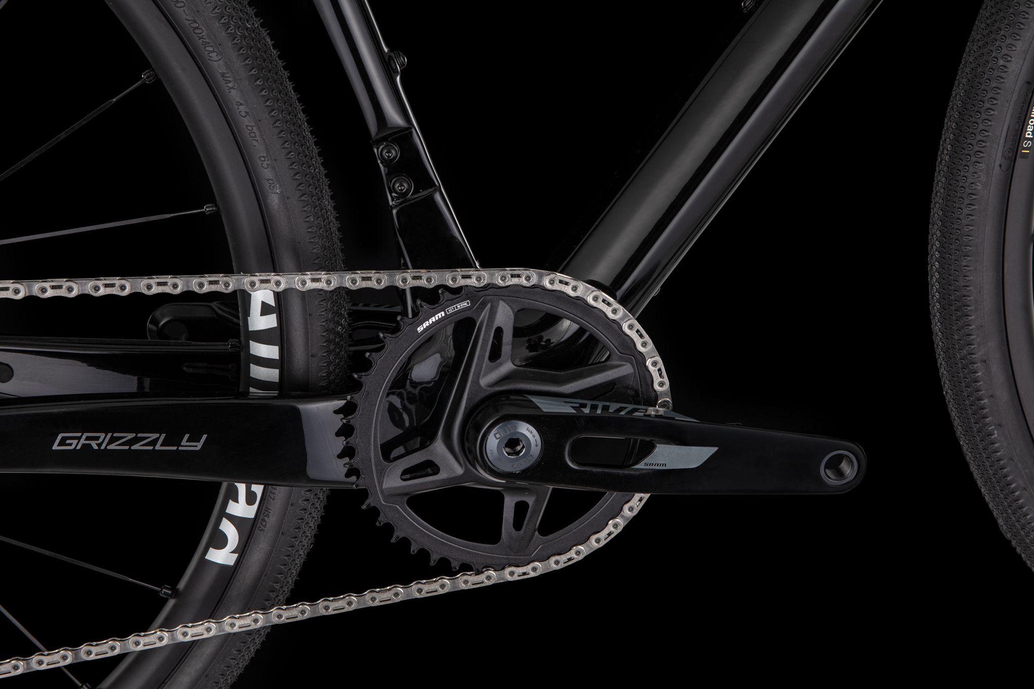 Gravel kolo 4EVER GRIZZLY AXS black 2026