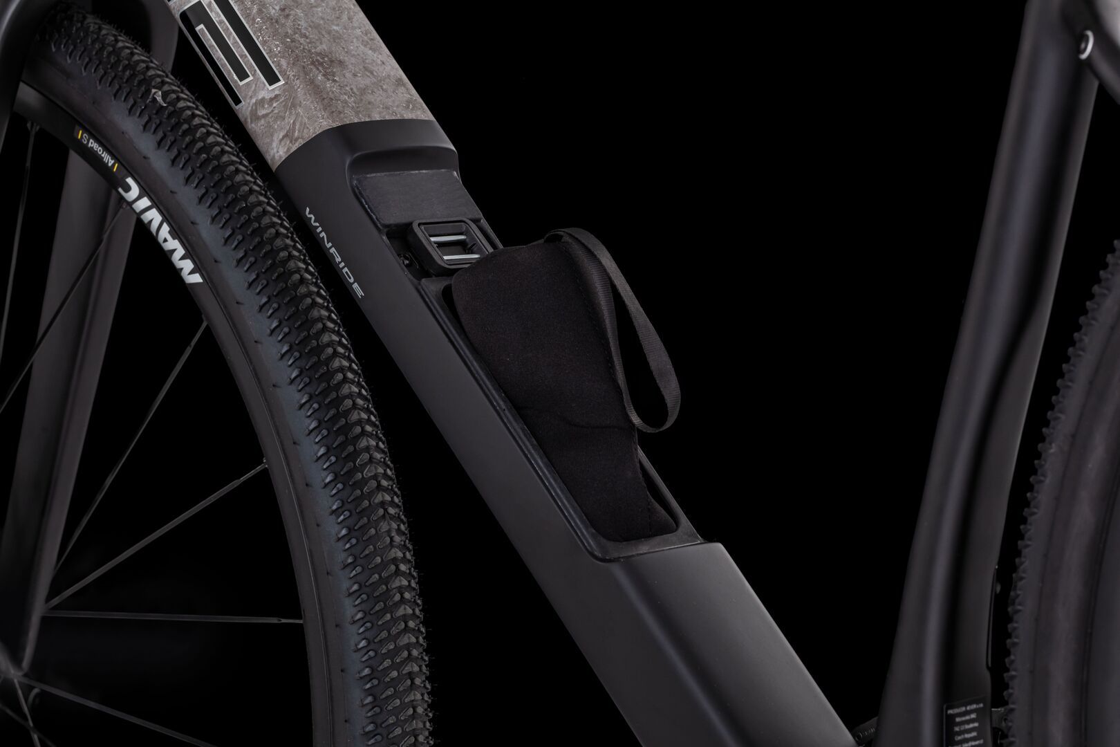 Gravel kolo 4EVER WINRIDE APEX moon shadow 2027