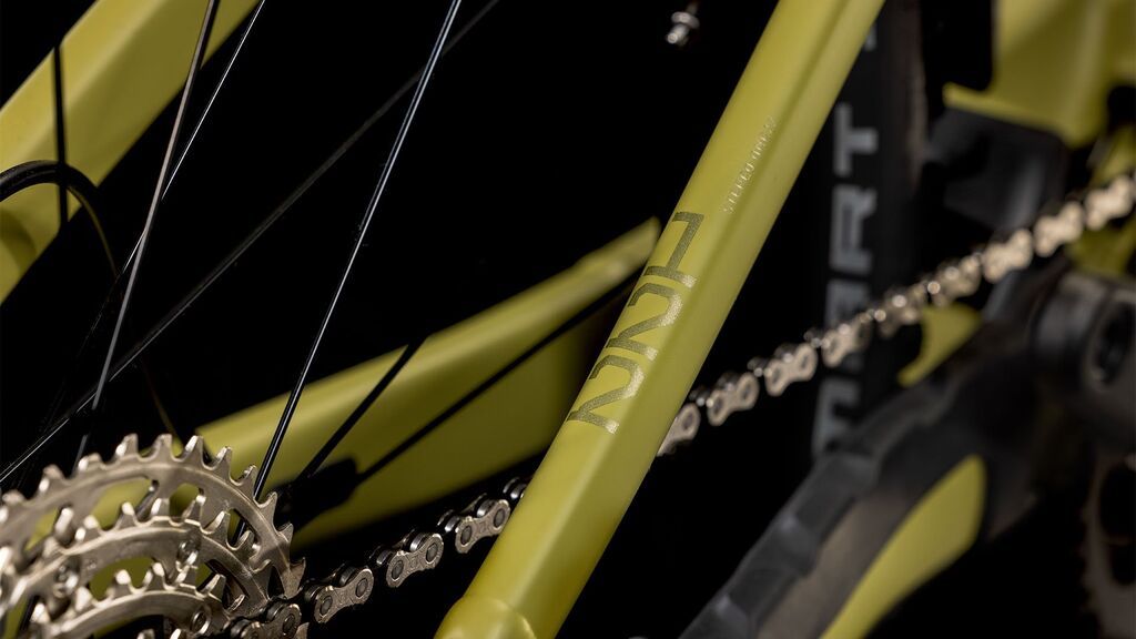 Celoodpružené elektrokolo CUBE Stereo Hybrid ONE22 Race 800 drygreen´n´olive 2025